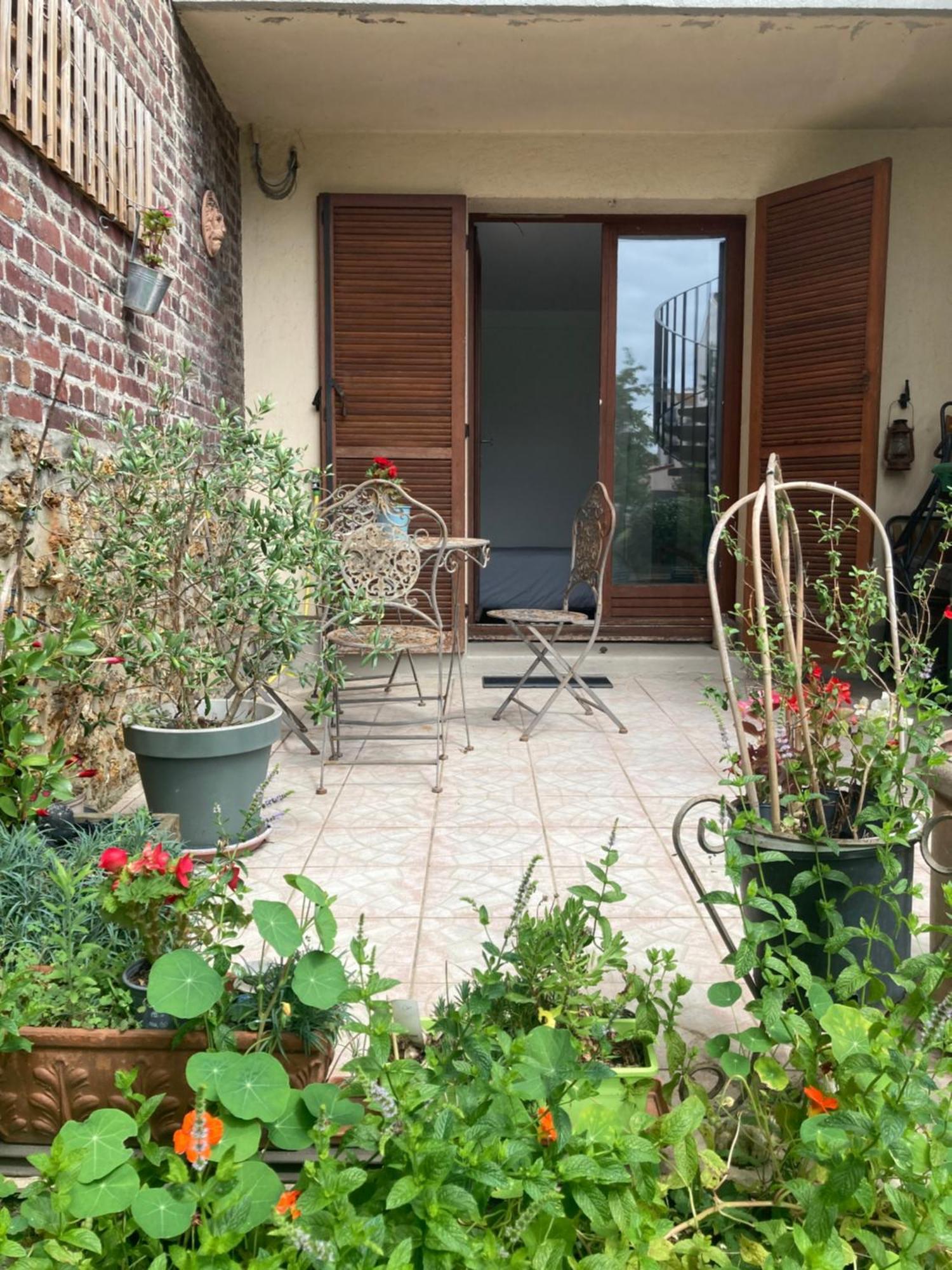Studio Avec Terrasse Sur Jardin Fontenay-sous-Bois Exterior photo